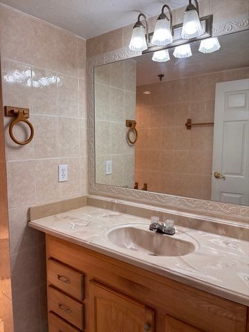 200 Cove Way 318, Quincy, MA 02169