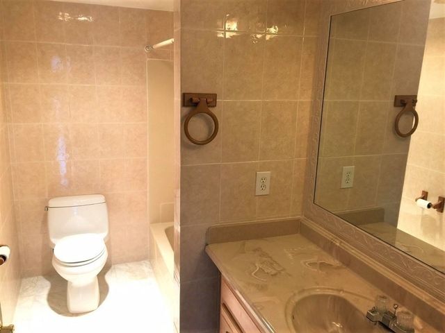 200 Cove Way 318, Quincy, MA 02169