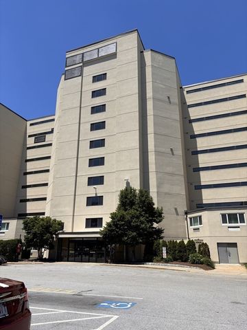 200 Cove Way 318, Quincy, MA 02169