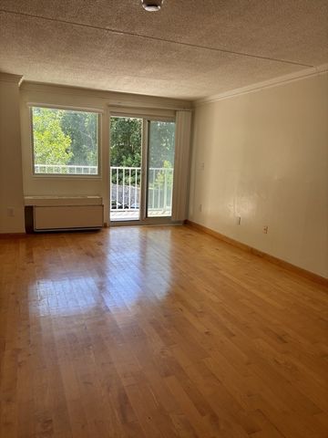 200 Cove Way 318, Quincy, MA 02169