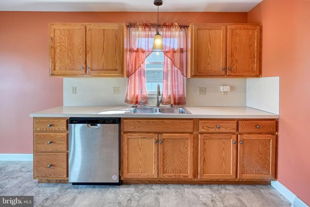 130 SWEETWATER LN, Newmanstown, PA 17073