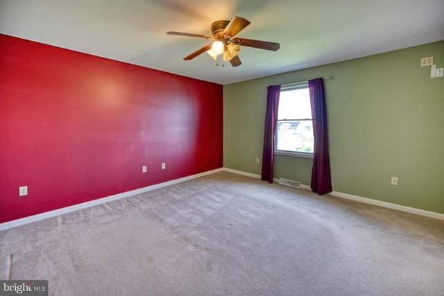130 SWEETWATER LN, Newmanstown, PA 17073