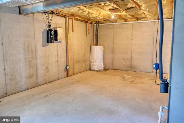130 SWEETWATER LN, Newmanstown, PA 17073