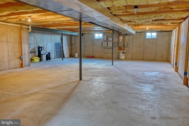130 SWEETWATER LN, Newmanstown, PA 17073