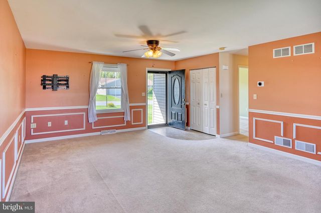 130 SWEETWATER LN, Newmanstown, PA 17073