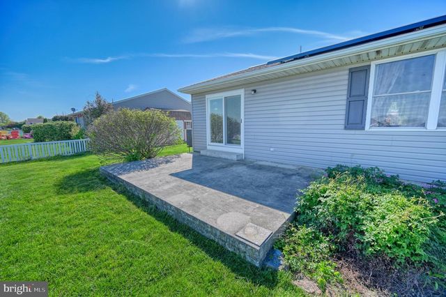 130 SWEETWATER LN, Newmanstown, PA 17073