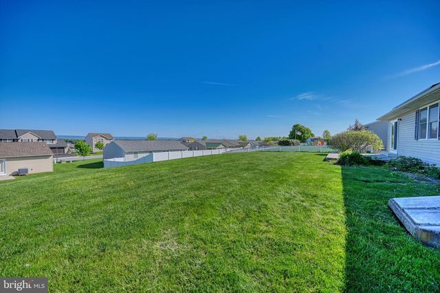 130 SWEETWATER LN, Newmanstown, PA 17073