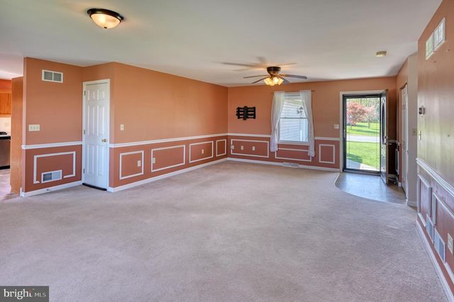 130 SWEETWATER LN, Newmanstown, PA 17073