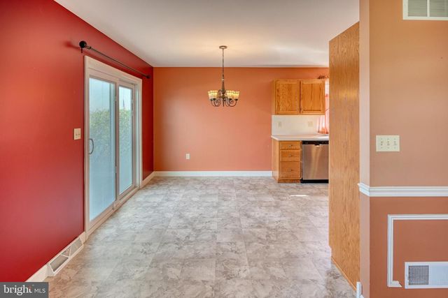 130 SWEETWATER LN, Newmanstown, PA 17073