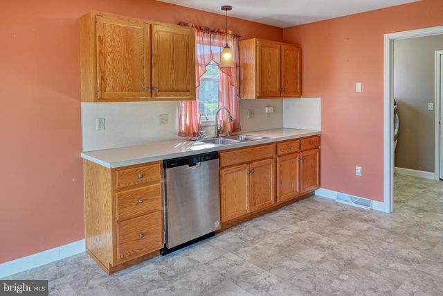 130 SWEETWATER LN, Newmanstown, PA 17073