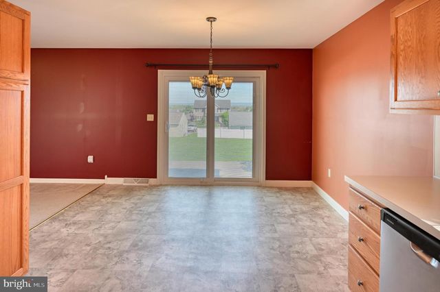 130 SWEETWATER LN, Newmanstown, PA 17073