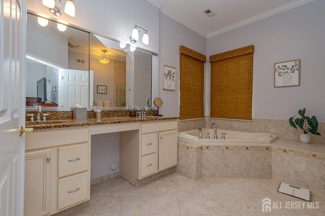118 Turnberry Drive, Monroe, NJ 08831