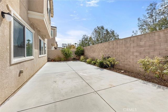 15237 Brookstone, Fontana, CA 92336