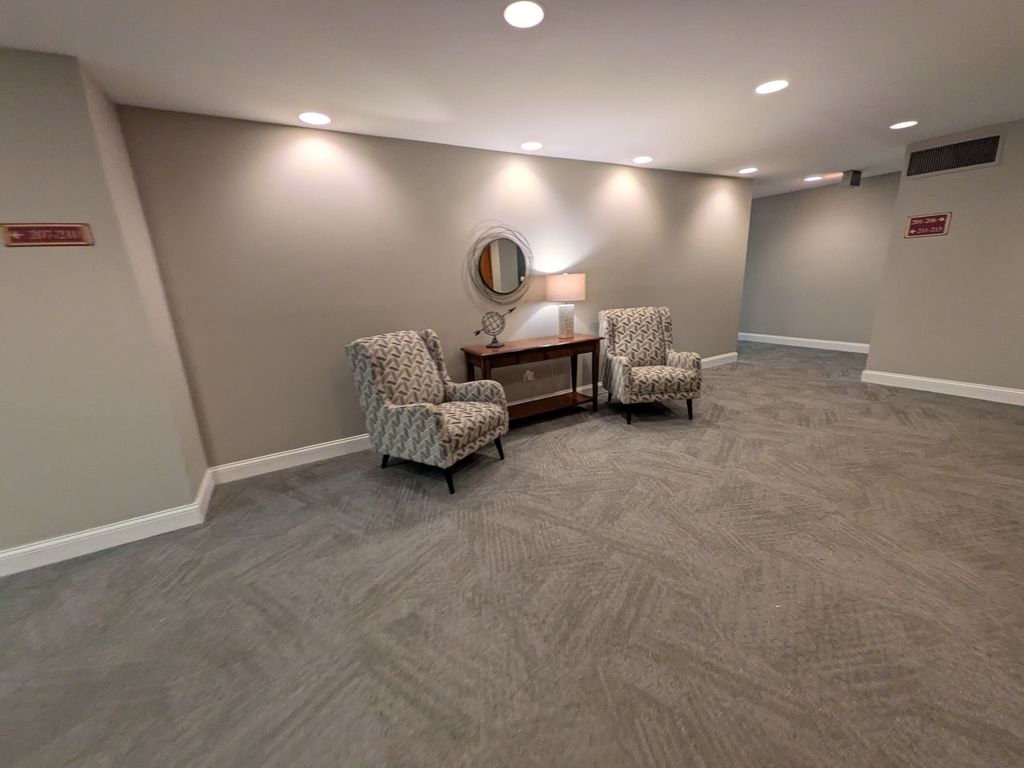 111 ACACIA Drive 203, Indian Head Park, IL 60525 — photo 4