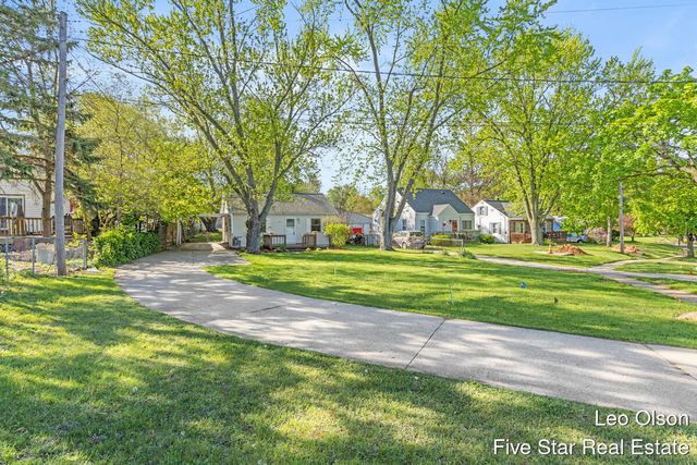 2610 Riley Avenue, Wyoming, MI 49509