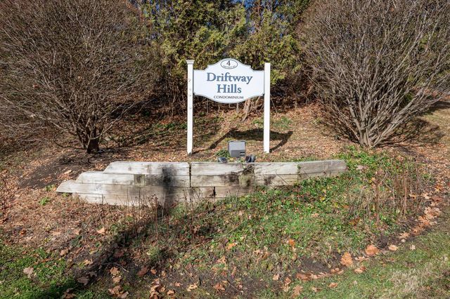 8 Driftway Road C1, Danbury, CT 06811