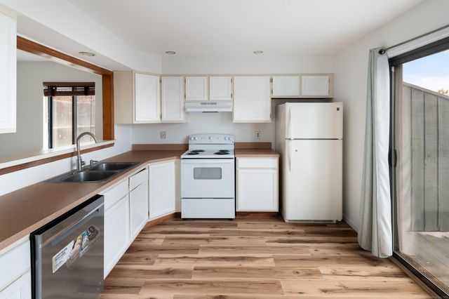 8 Driftway Road C1, Danbury, CT 06811