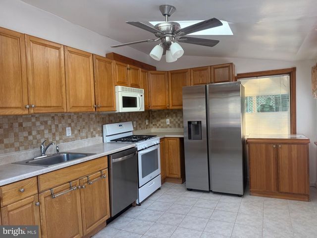697 OLD MARPLE RD, Springfield, PA 19064
