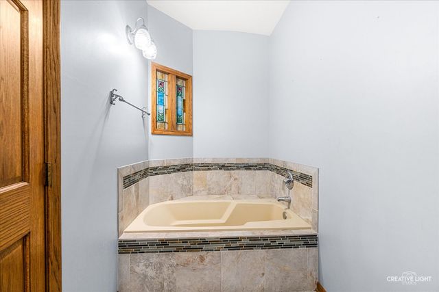 20737 Rock Run Drive, Joliet, IL 60431