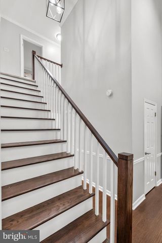 21112 MIDDAY LN, Sterling, VA 20164