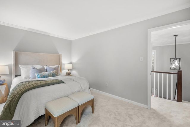 21112 MIDDAY LN, Sterling, VA 20164