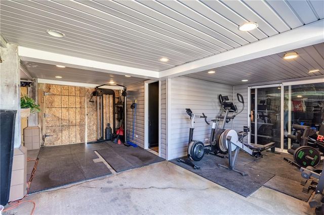 309 Pompano LN, Virginia Beach, VA 23456