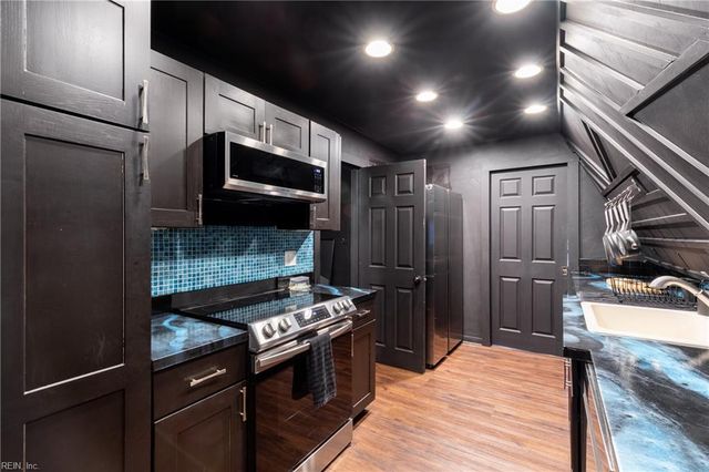 309 Pompano LN, Virginia Beach, VA 23456