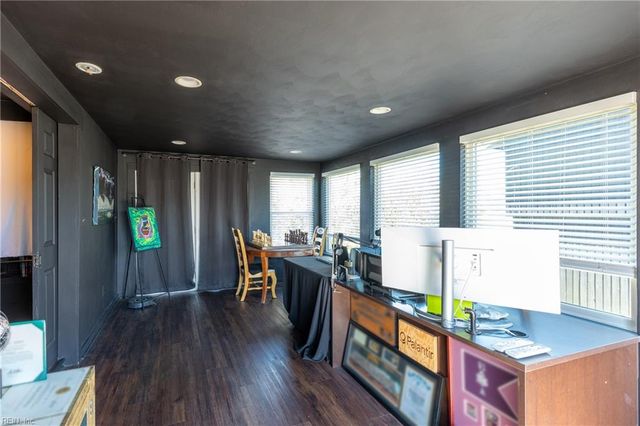 309 Pompano LN, Virginia Beach, VA 23456