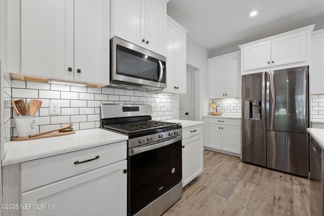 184 DAHLIA FALLS Drive, St. Johns, FL 32259