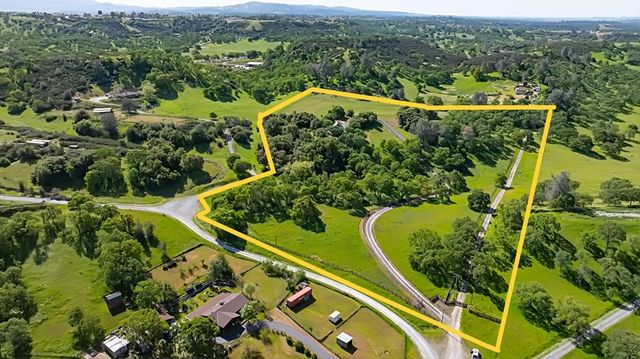 184 Carmel Rd, Burson, CA 95225