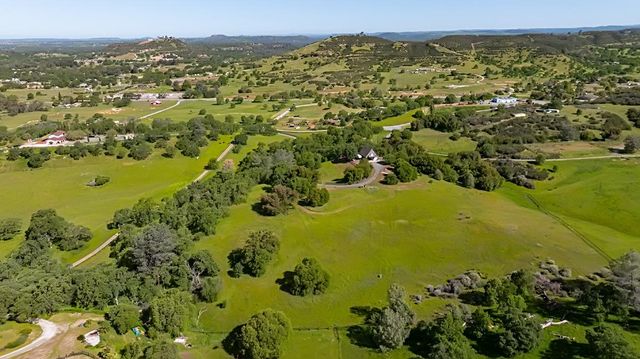 184 Carmel Rd, Burson, CA 95225