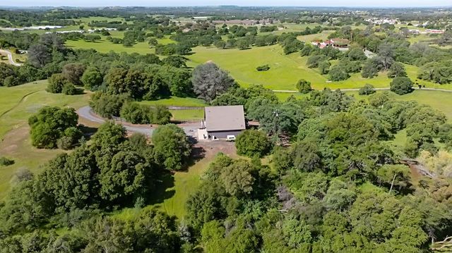 184 Carmel Rd, Burson, CA 95225