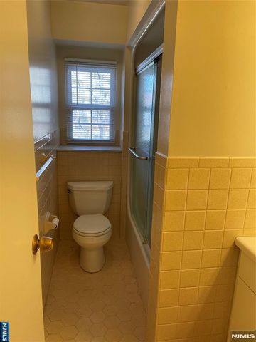 255 Piermont Road 255-18, Cresskill, NJ 07626