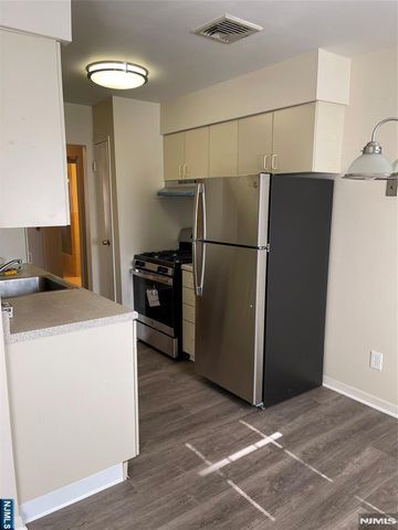 255 Piermont Road 255-18, Cresskill, NJ 07626