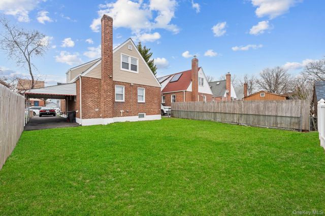 20 Dewitt Street, Valley Stream, NY 11580