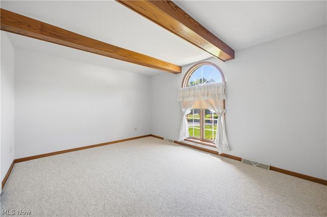 204 Colonial Drive, Canfield, OH 44406