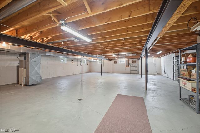 204 Colonial Drive, Canfield, OH 44406