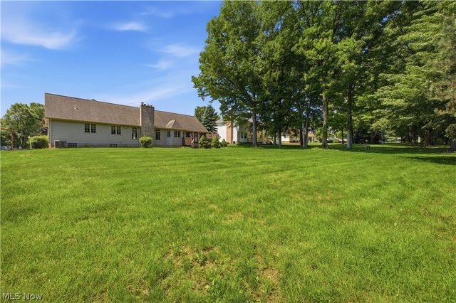 204 Colonial Drive, Canfield, OH 44406
