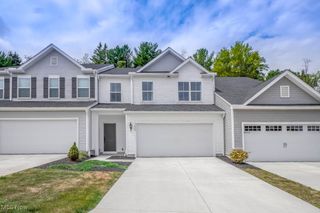 3424 Bushwillow Drive, Uniontown, OH 44685