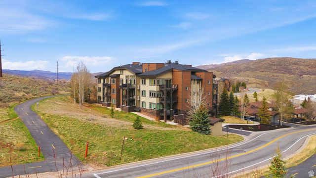 6605 OVERLAND DR #301, Park City, UT 84098