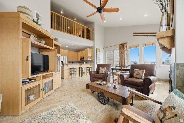 6605 OVERLAND DR #301, Park City, UT 84098