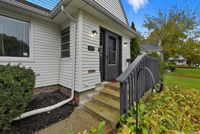 610 E Victoria Street, South Bend, IN 46614