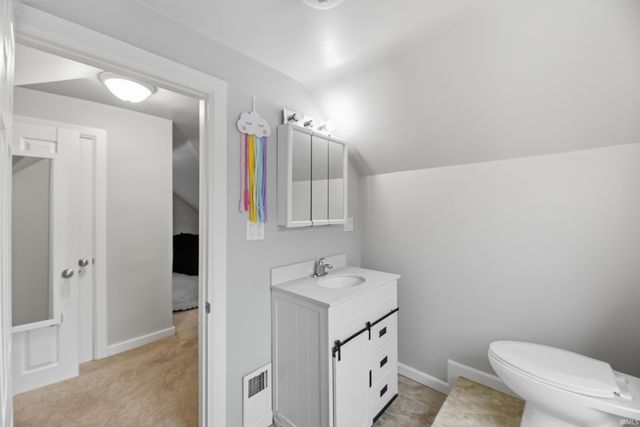 610 E Victoria Street, South Bend, IN 46614