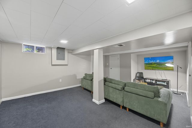 610 E Victoria Street, South Bend, IN 46614