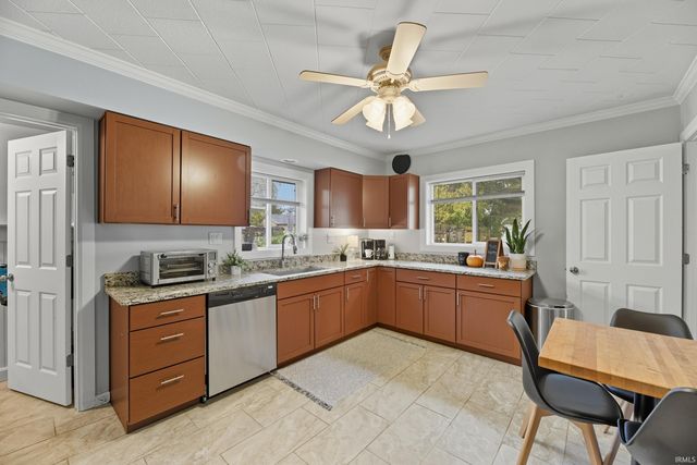 610 E Victoria Street, South Bend, IN 46614