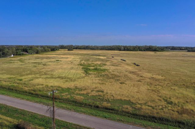 2320 County Road 166, Wharton, TX 77488