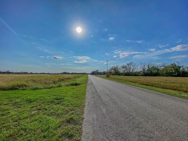 2320 County Road 166, Wharton, TX 77488