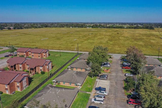 2320 County Road 166, Wharton, TX 77488