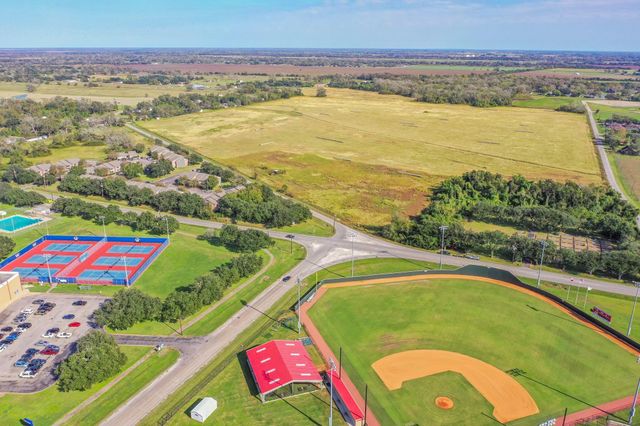 2320 County Road 166, Wharton, TX 77488