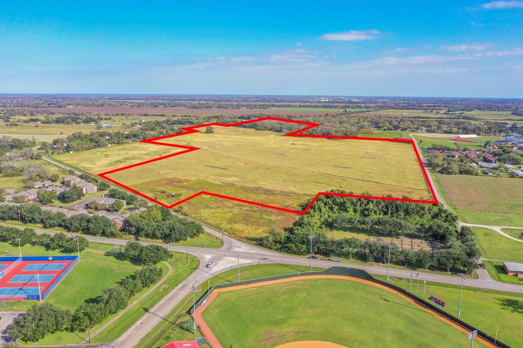 2320 County Road 166, Wharton, TX 77488